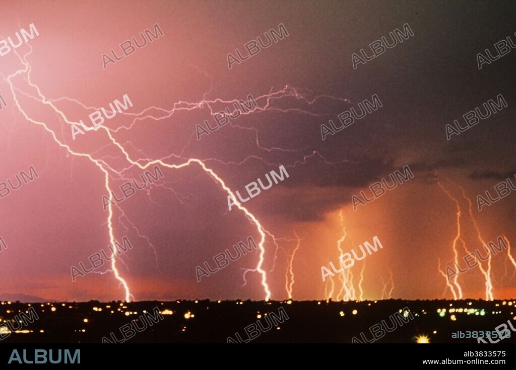 Summer Lightning, Tucson, Arizona