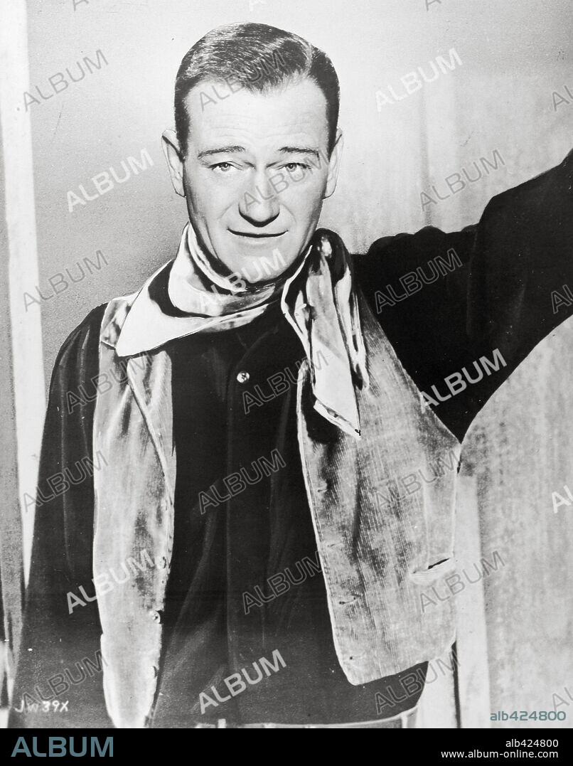 JOHN WAYNE in HONDO, 1953, directed by JOHN FARROW. Copyright WARNER BROTHERS.