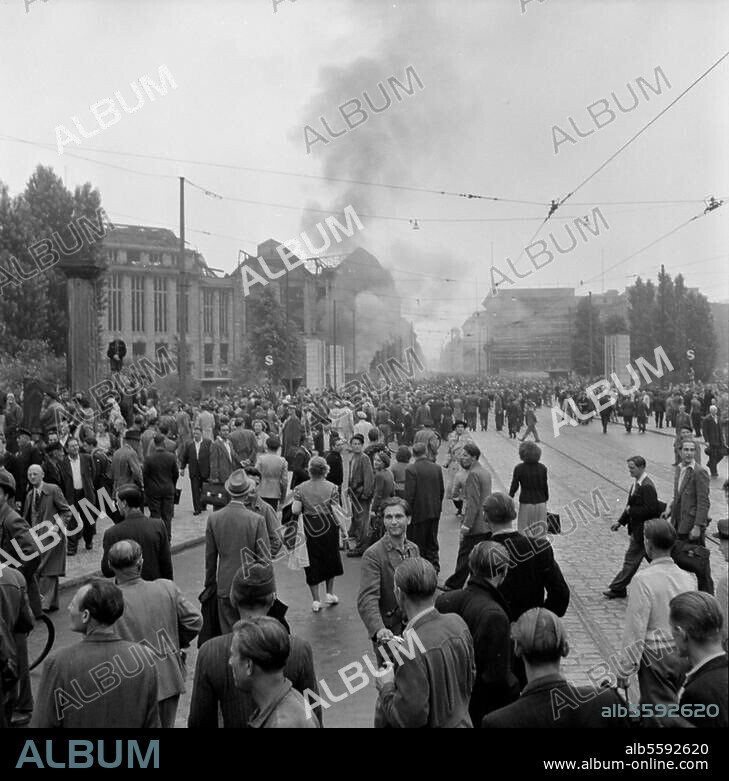 Berlin, 17 juin 1953. Insurrection à Berlin-Est. Affrontements sur la Leipziger Platz.