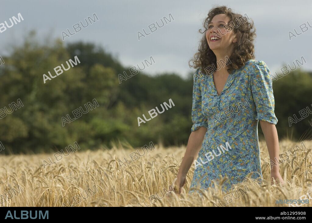 NANNY MCPHEE AND THE BIG BANG, 2010, directed by SUSANNA WHITE. Copyright UNIVERSAL PICTURES.