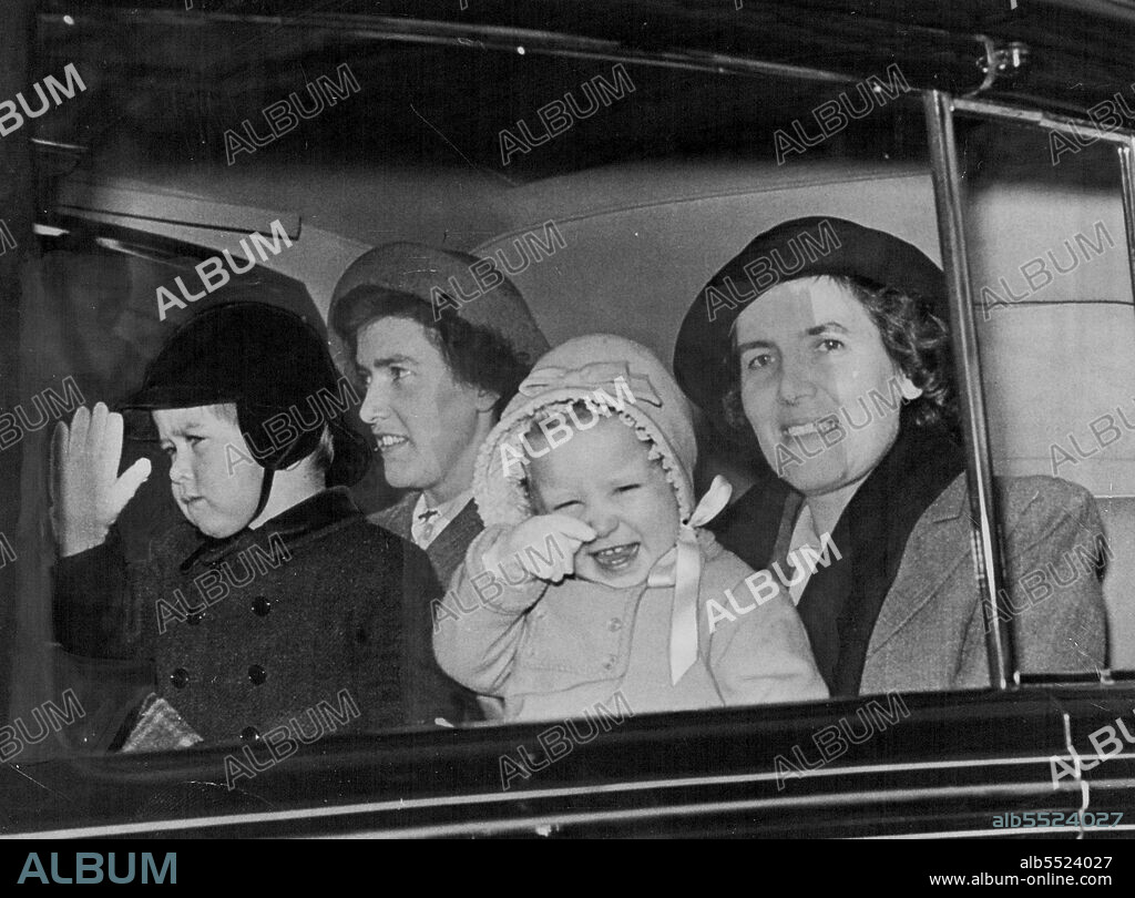 Prince Charles & Princess Anne - Together 1950 To 1960 - British Royalty.May 28, 1952.