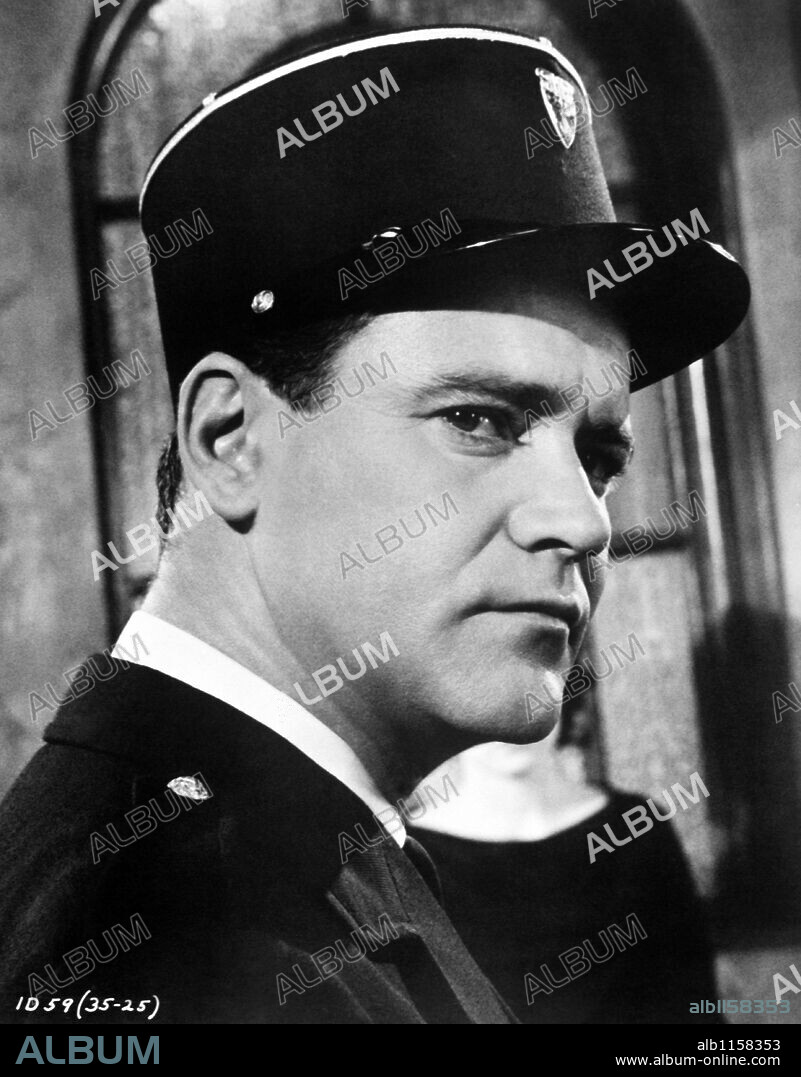 JACK LEMMON en IRMA LA DULCE, 1963 (IRMA LA DOUCE), dirigida por BILLY WILDER. Copyright UNITED ARTISTS.