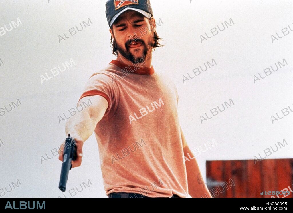 BRAD PITT en KALIFORNIA, 1993, dirigida por DOMINIC SENA. Copyright GRAMERCY PICTURES.