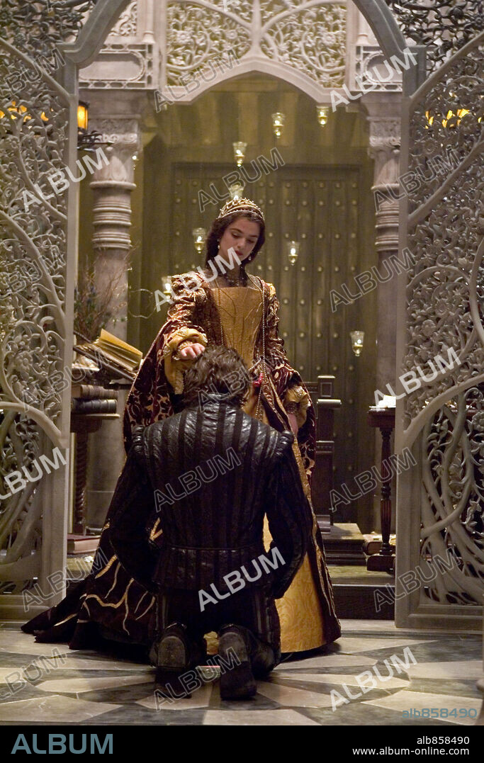 HUGH JACKMAN and RACHEL WEISZ in THE FOUNTAIN, 2006, directed by DARREN ARONOFSKY. Copyright WARNER BROS. PICTURES / SEIDA, TAKASHI.