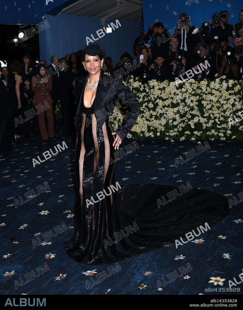 May 5, 2025, New York, Ny, United States: Halle Berry attends the 2025 Met Gala Celebrating Superfine: Tailoring Black Style at Metropolitan Museum of Art in New York. May 5, 2025. (Credit Image: © Photo Image Press via ZUMA Press Wire).