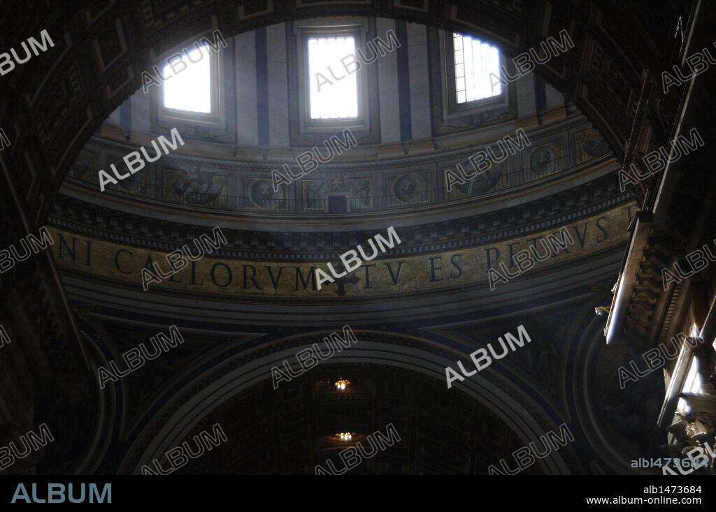 ARTE RENACIMIENTO. ITALIA. S. XVI. LINTERNA DE LA CUPULA DE LA BASILICA DE SAN PEDRO (1576). Diseñada por MIGUEL ANGEL (1475-1564) y finalizada por FONTANA y DELLA PORTA. Los medallones son obra de Giuseppe CESARI (1568-1640). Ciudad de El Vaticano.