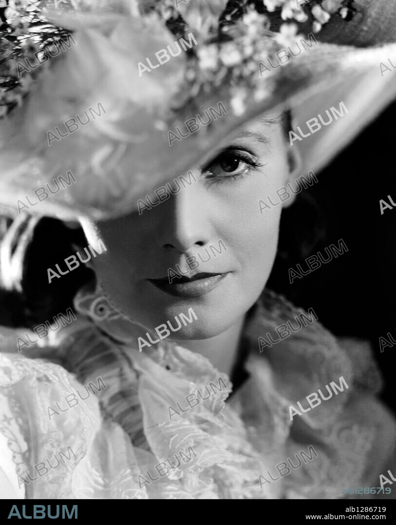 GRETA GARBO in ANNA KARENINA, 1935, directed by CLARENCE BROWN. Copyright M.G.M.
