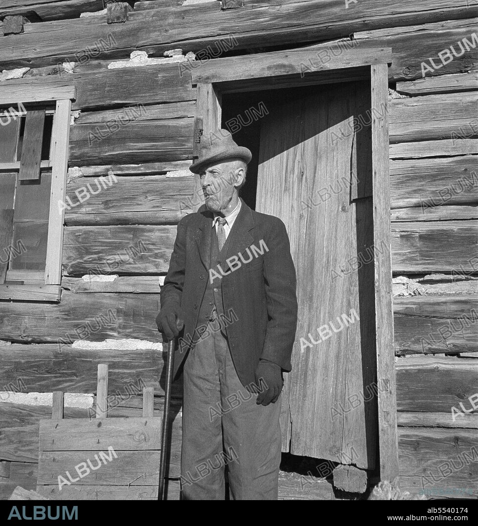 DOROTHEA LANGE. Came to Utah from Denmark as a Mormon convert when a boy. Now ninety-five years old. Escalante, Utah.
