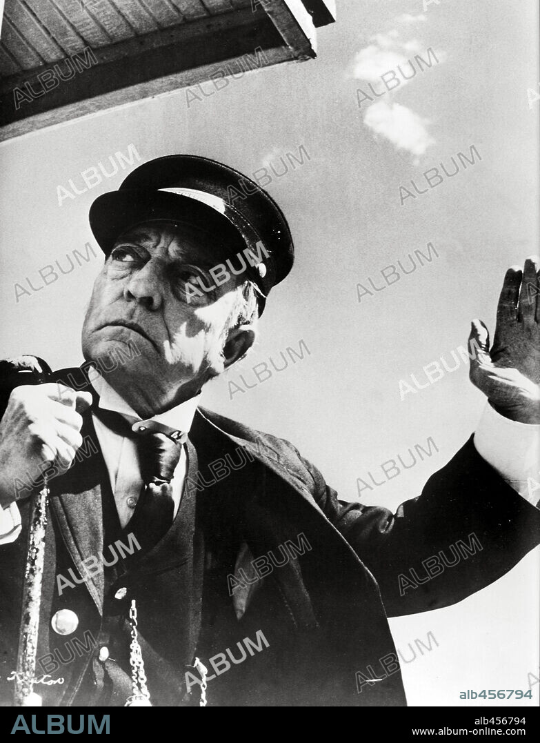 BUSTER KEATON in AROUND THE WORLD IN EIGHTY DAYS, 1956, unter der Regie von MICHAEL ANDERSON. Copyright UNITED ARTISTS.