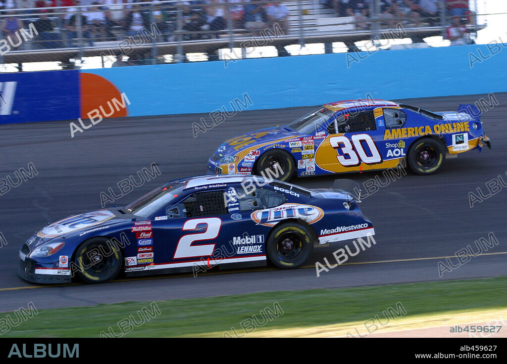 NASCAR 3D: THE IMAX EXPERIENCE, 2004, directed by SIMON WINCER. Copyright WARNER BROS. PICTURES.