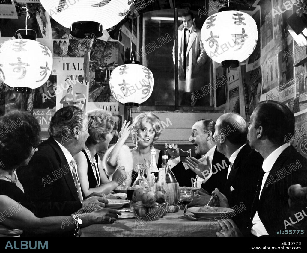 ANNA MAGNANI and TOTO in RISATE DI GIOIA / THE PASSIONATE THIEF, 1960 (RISATE DI GIOIA), directed by MARIO MONICELLI.