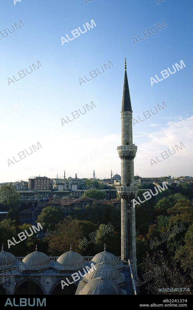 Turkey. Istanbul. The Blue Mosque. 17th century. Built by Sedefkar Mehmed Agha (1540-1617). Minaret.