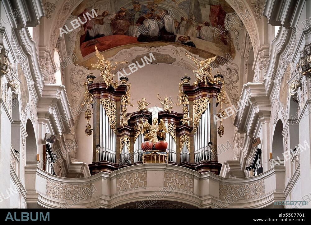 Prag / St. Thomas, Orgelprospekt © L. Hammel / A. van der Voort Format / Filmsize: 6 × 9 cm.