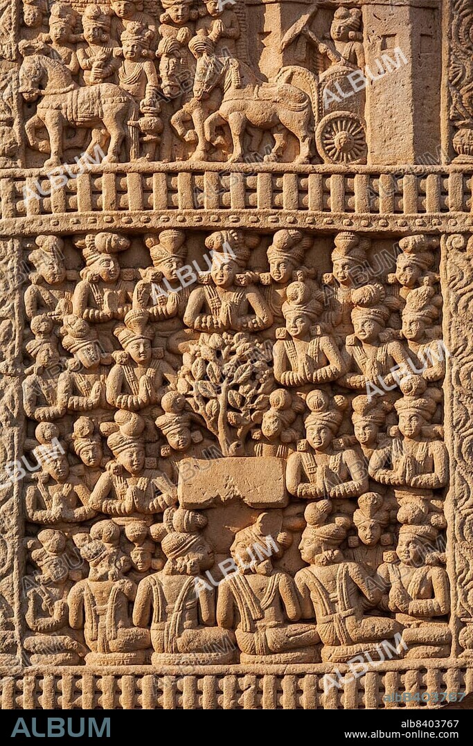 Gateway decoration bas relief of Great Stupa, ancient Buddhist monument. Sanchi, Madhya Pradesh, India, Asia.