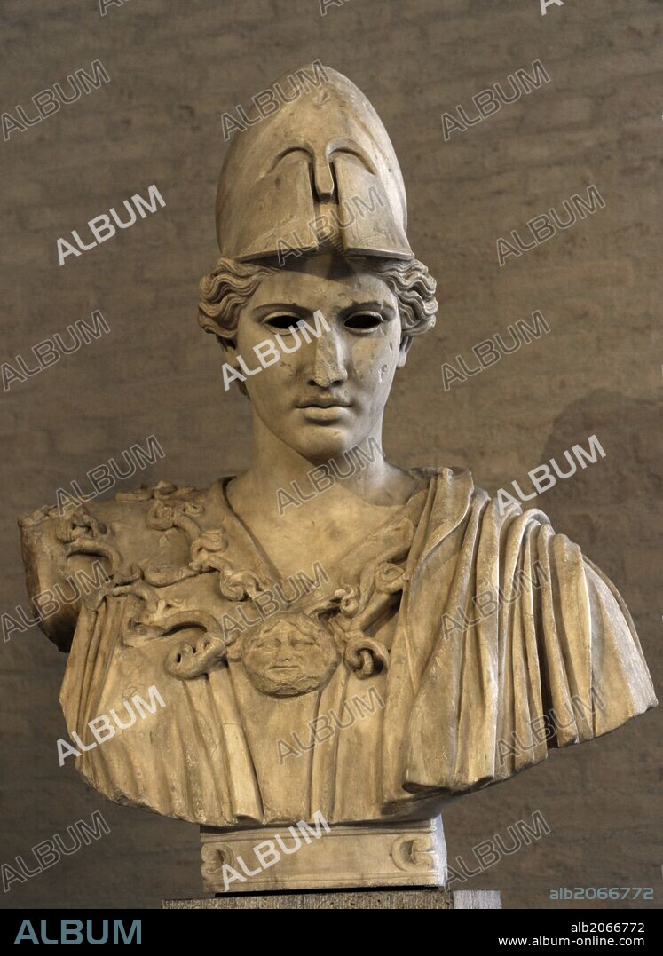 ARTE GRIEGO. EPOCA CLASICA. GRECIA. Busto de Atenea. Escultura romana en márbol de un original griego de alrededor 420 antes de Cristo. Glyptothek. Munich. Alemania. Europa.