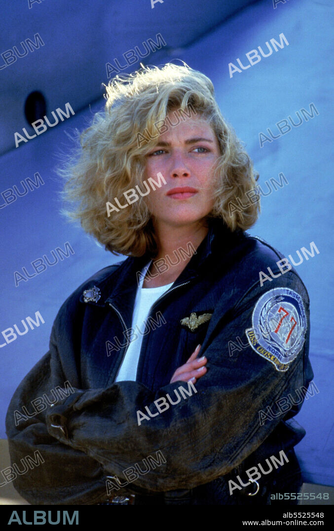 KELLY McGILLIS in TOP GUN, 1986, directed by TONY SCOTT. Copyright PARAMOUNT PICTURES.
