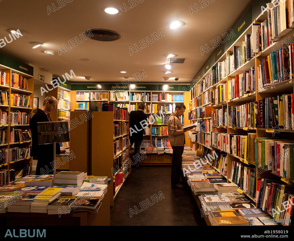 Interior del la Librería Casa del Libro. Madrid. España.