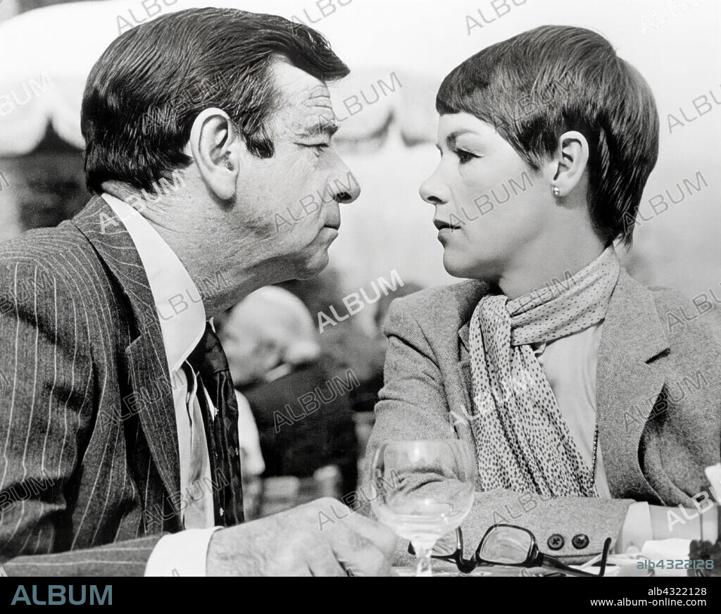 GLENDA JACKSON y WALTER MATTHAU en UN ENREDO PARA DOS, 1980 (HOPSCOTCH), dirigida por RONALD NEAME.