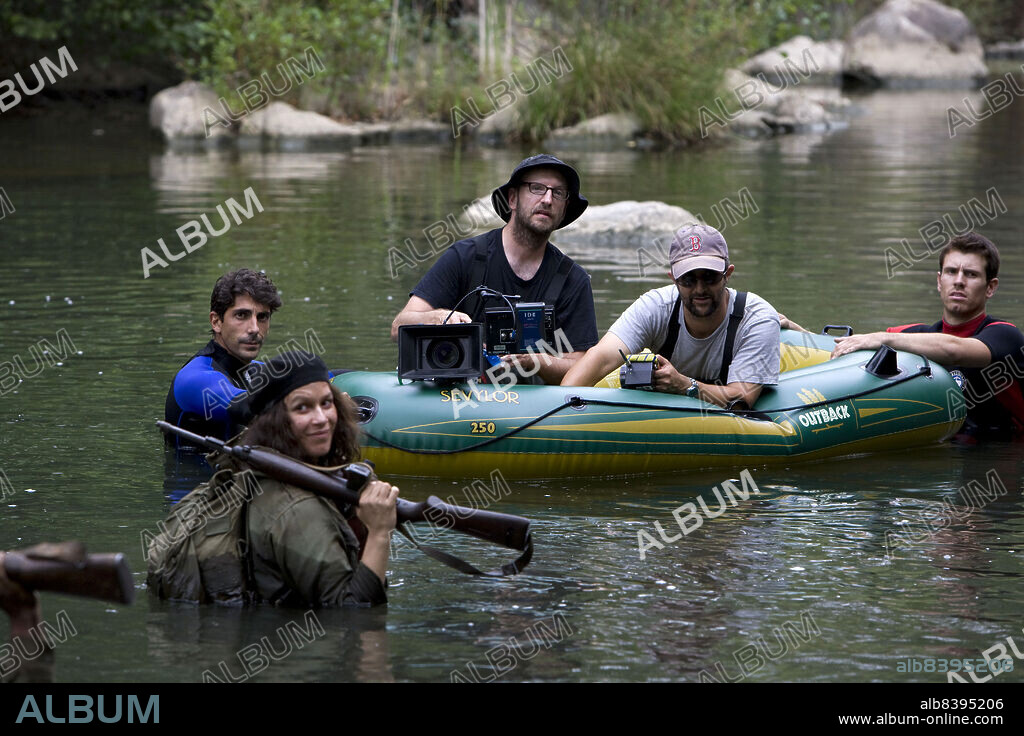 CATALINA SANDINO MORENO y STEVEN SODERBERGH en CHE: GUERRILLA, 2008 (CHE: PART TWO), dirigida por STEVEN SODERBERGH. Copyright Laura Bickford productions/morena films/ telecinco.