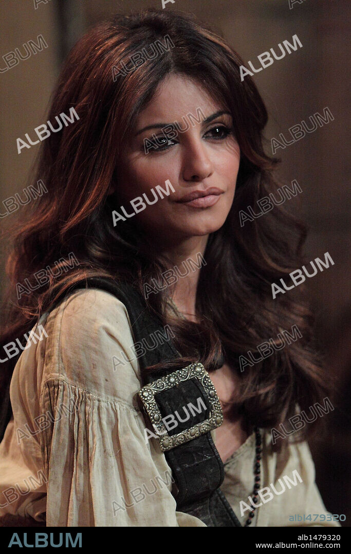 MONICA CRUZ in PIRATES OF THE CARIBBEAN: ON STRANGER TIDES, 2011, directed by ROB MARSHALL. Copyright WALT DISNEY PICTURES.
