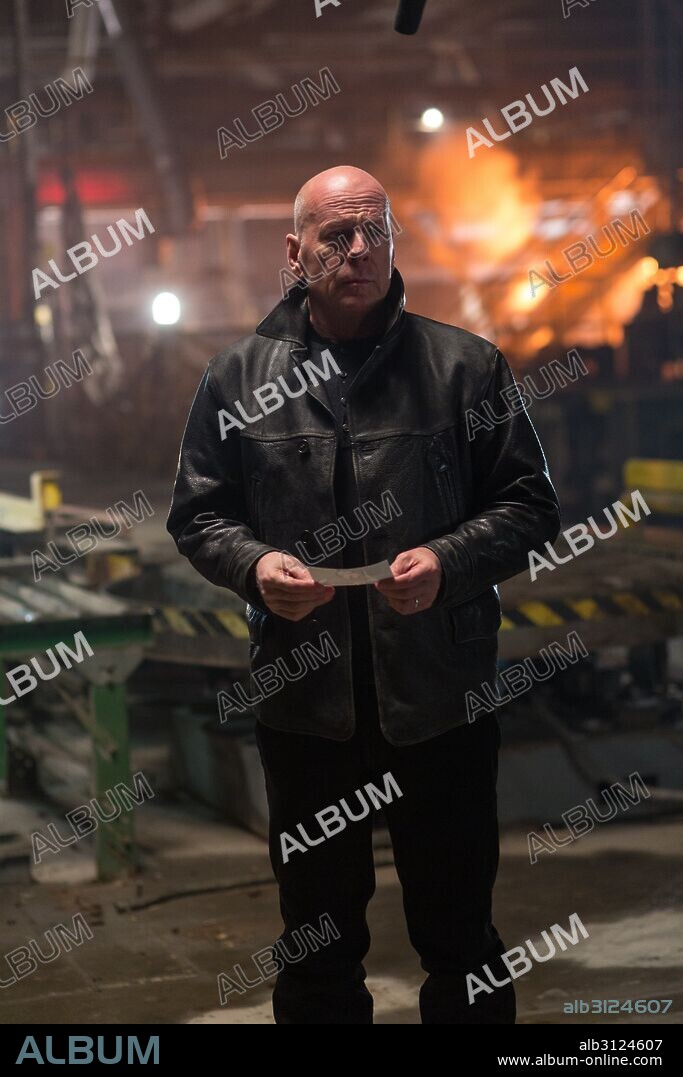 BRUCE WILLIS in EXTRACTION, 2015, directed by STEVEN C. MILLER. Copyright TWIRLY FILMS LIMITED/APERTURE ENTERTAINMENT/EMMET/FURLA FILM.