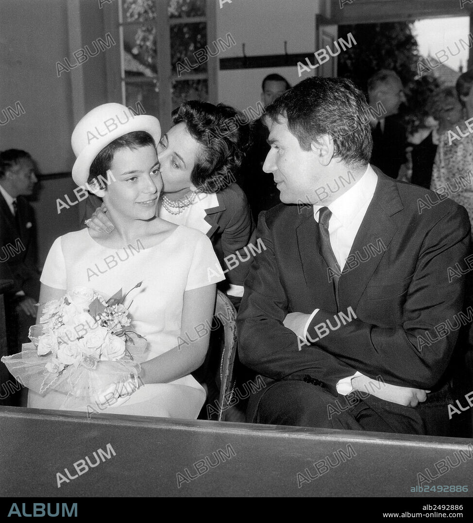 Wedding of Robert Hossein and Caroline Eliaschef (Eliacheff 15 years old) kissed by her mother Francoise Giroud in Gambais, june 7, 1962.