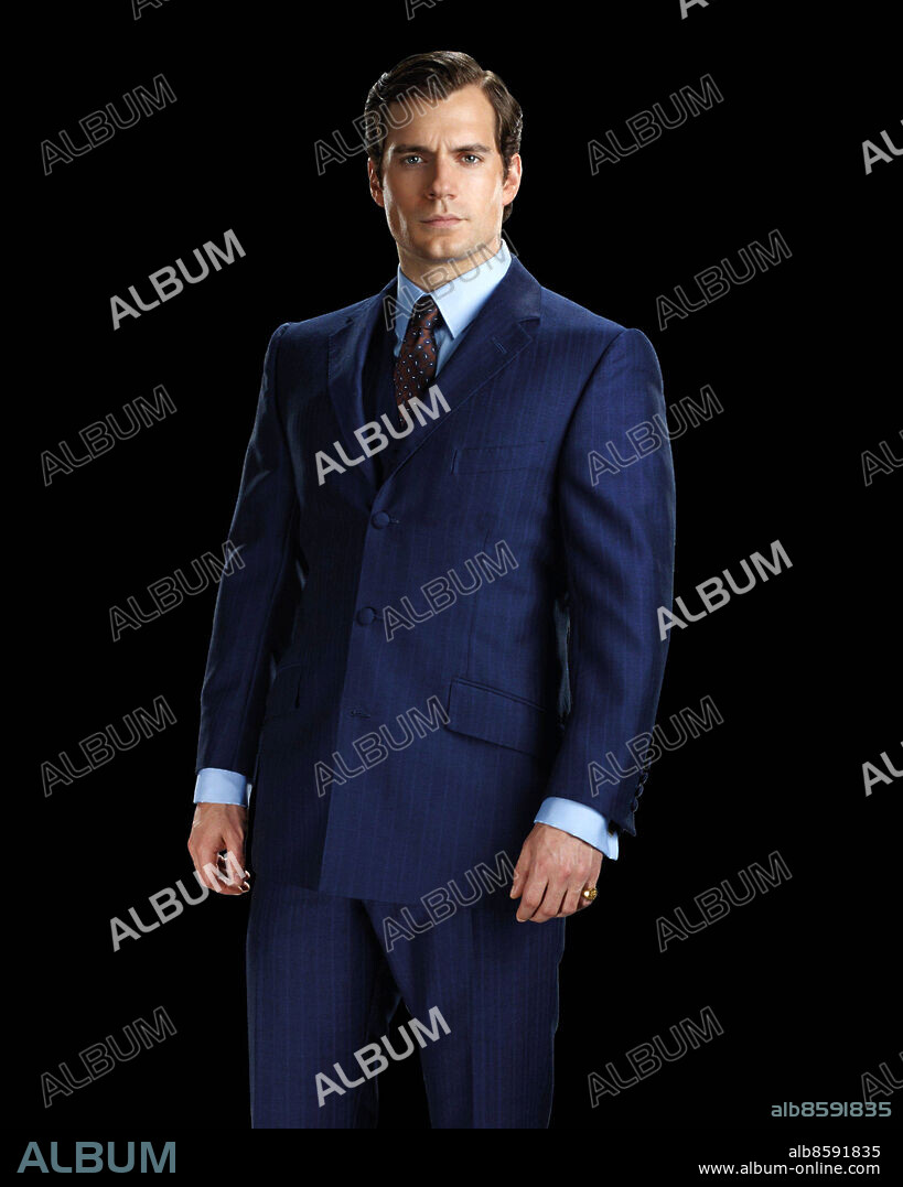 HENRY CAVILL en OPERACION U. N. C. L. E., 2015 (THE MAN FROM U. N. C. L. E.), dirigida por GUY RITCHIE. Copyright WARNER BROS.