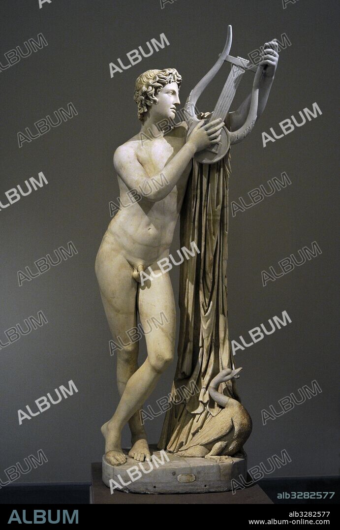 Escultura de Poto. Personificación del deseo amoroso en la mitología griega. Copia romana del siglo II d. C. de un original griego del siglo IV a. C. atribuido a Escopas de Paros. Museo Arqueológico Nacional. Nápoles. Italia.