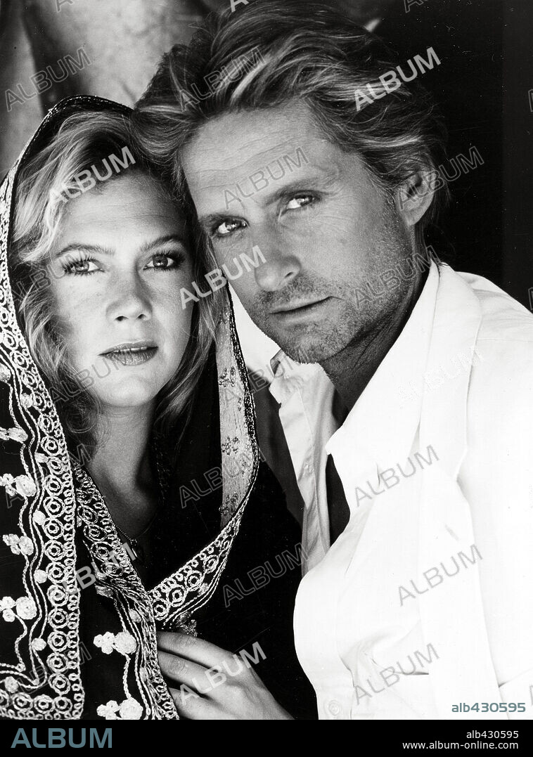 KATHLEEN TURNER y MICHAEL DOUGLAS en LA JOYA DEL NILO, 1985 (THE JEWEL OF THE NILE), dirigida por LEWIS TEAGUE. Copyright 20TH CENTURY FOX.