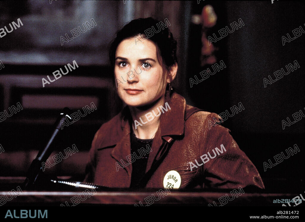 DEMI MOORE en COACCIÓN A UN JURADO, 1996 (THE JUROR), dirigida por BRIAN GIBSON. Copyright COLUMBIA PICTURES / SCHWARTZMAN, JOHN.