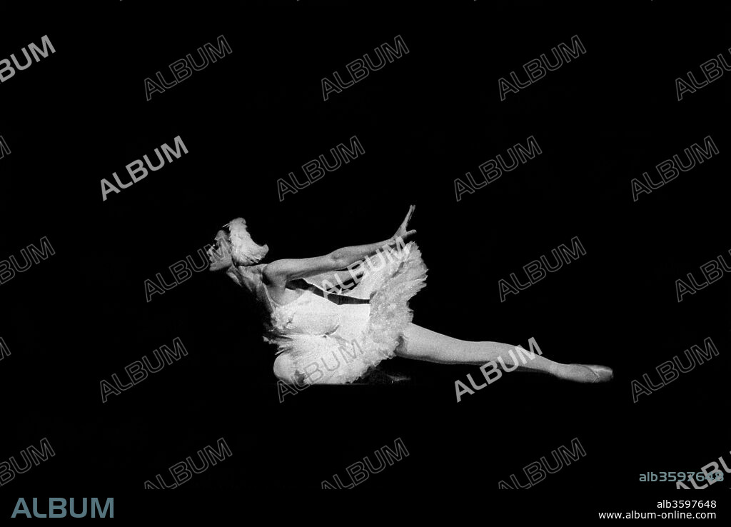 ANONYMOUS. Maya Plisetskaya in the ballet The Dying Swan by Camille Saint-Saëns.