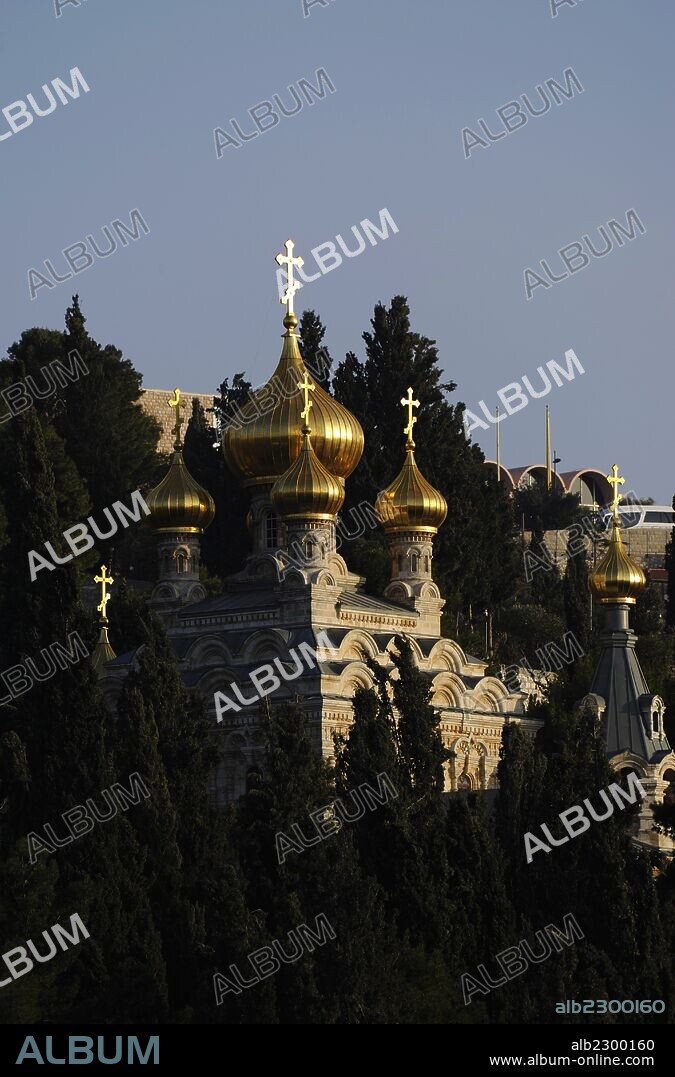 ISRAEL. JERUSALEN. Iglesia Ortodoxa de Santa María Magdalena. Monte de los Olivos. Construida en 1886 por el zar Alejandro III de Rusia.