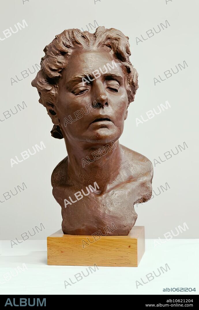 HERMANN VINZENZ HELLER. Eleonora Duse, c1900.