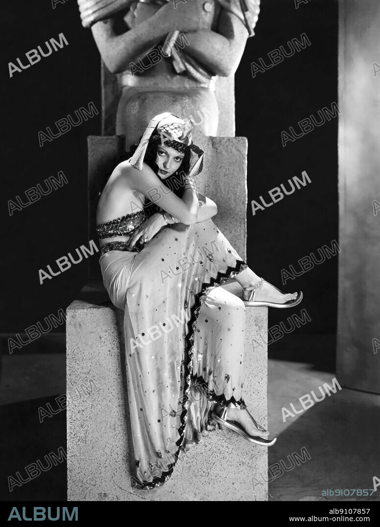 ZITA JOHANN en LA MOMIA, 1932 (THE MUMMY), dirigida por KARL FREUND. Copyright UNIVERSAL PICTURES.