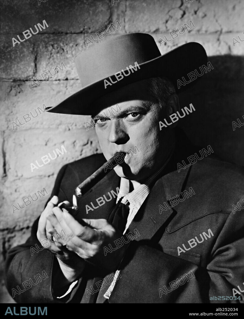 ORSON WELLES in MAN IN THE SHADOW, 1957, directed by JACK ARNOLD. Copyright UNIVERSAL PICTURES.