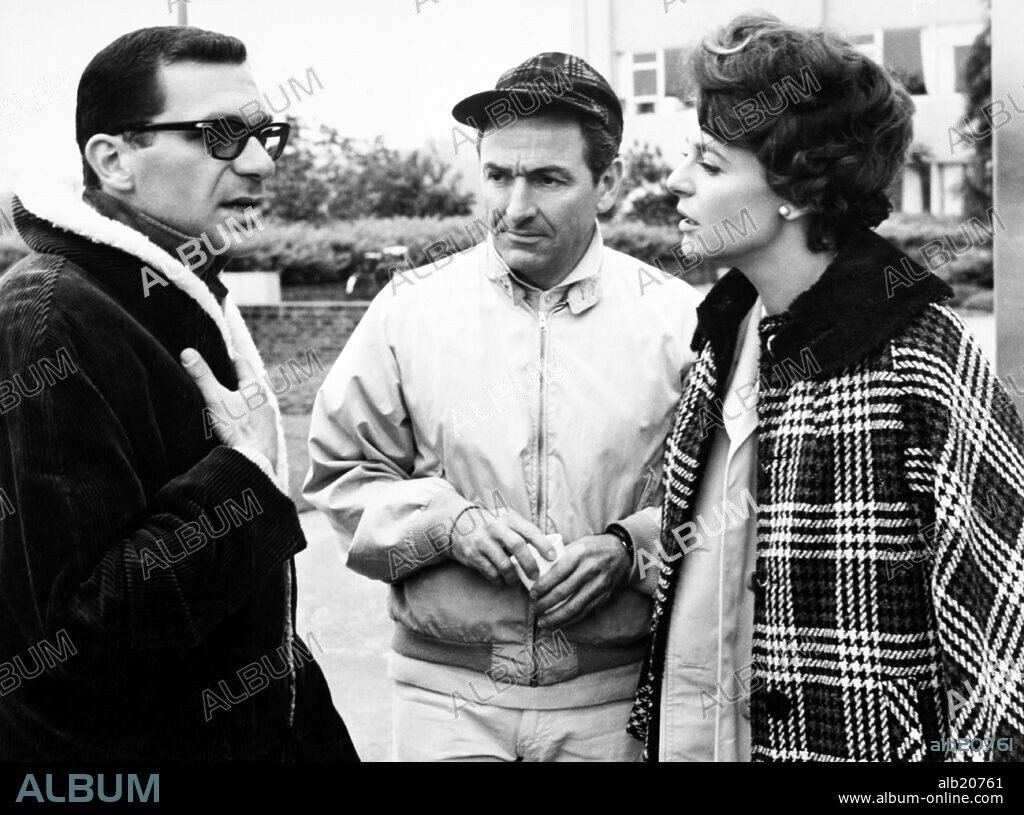 ANNE BANCROFT and SYDNEY POLLACK in THE SLENDER THREAD, 1965, directed by SYDNEY POLLACK. Copyright ATHENE/PARAMOUNT.