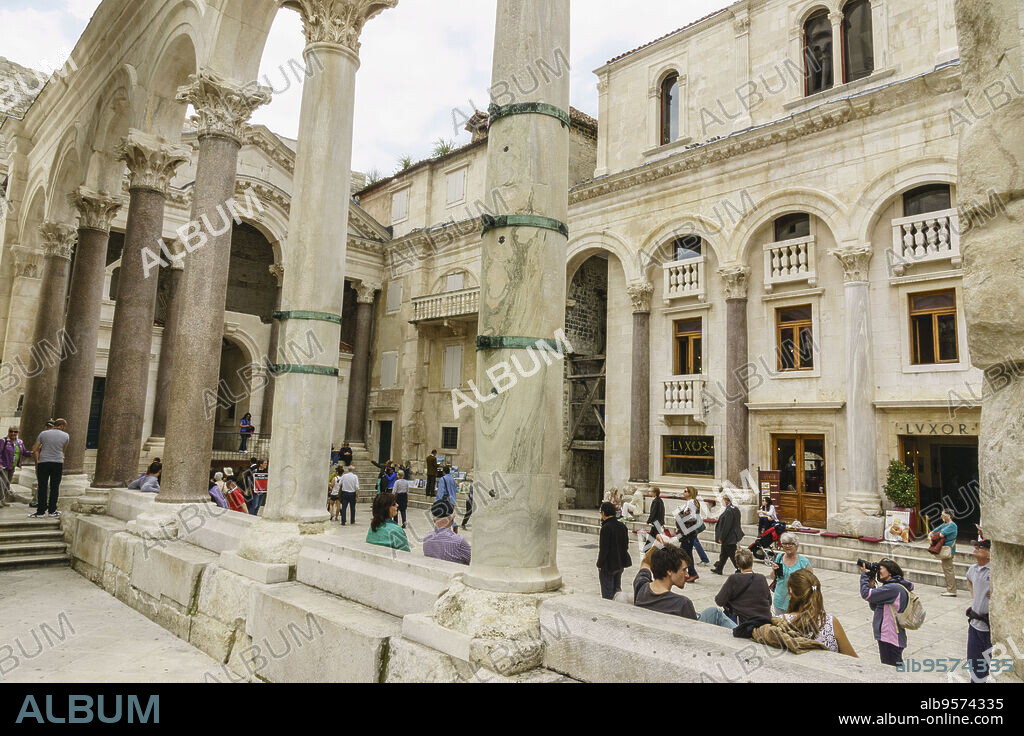 templo de Jupiter, Palacio Diocleciano, Split, Croacia.