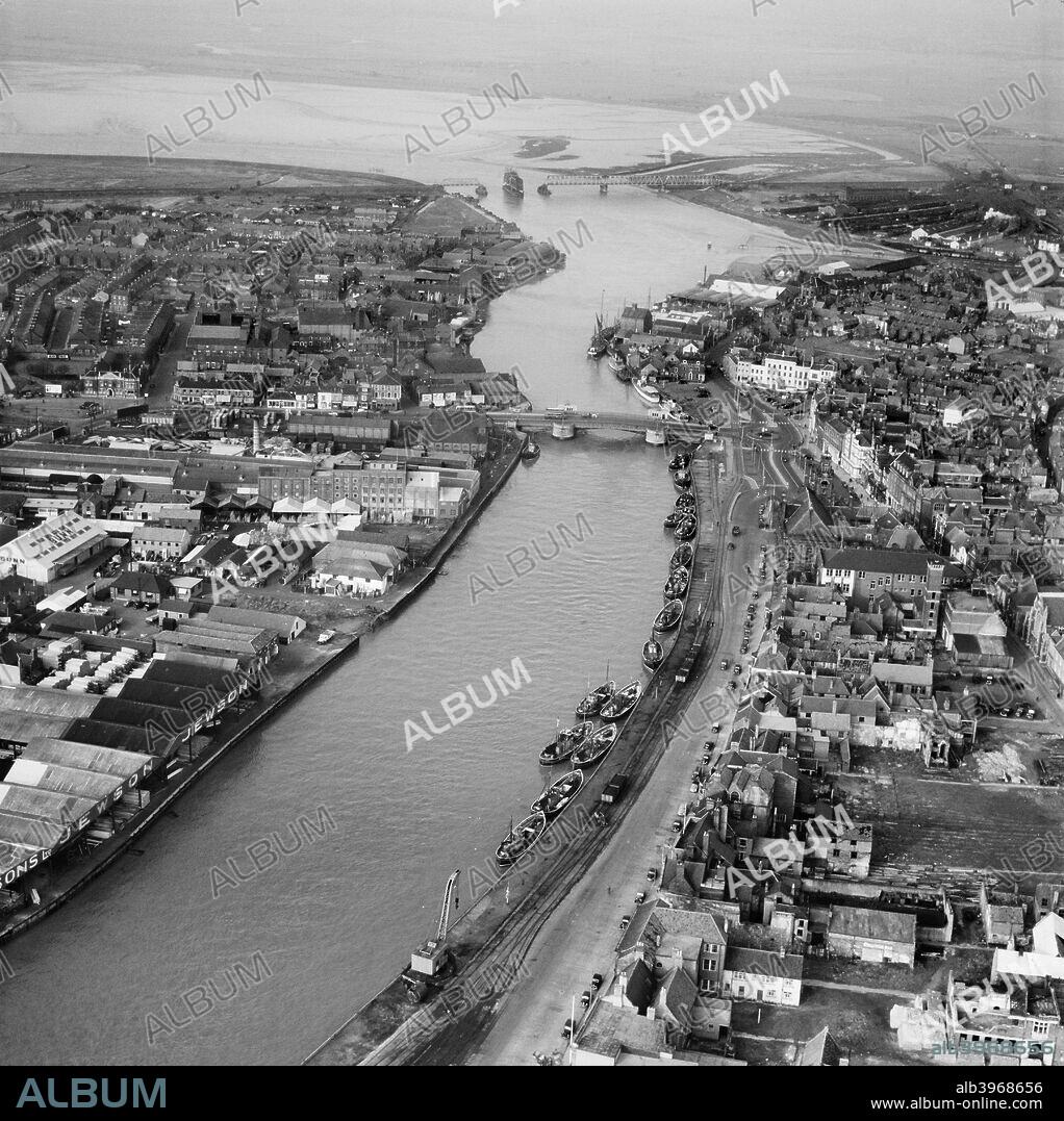 River Yare at Haven Bridge and the Breydon Viaduct, Great Yarmouth, Norfolk, 1953. View from the south-east.