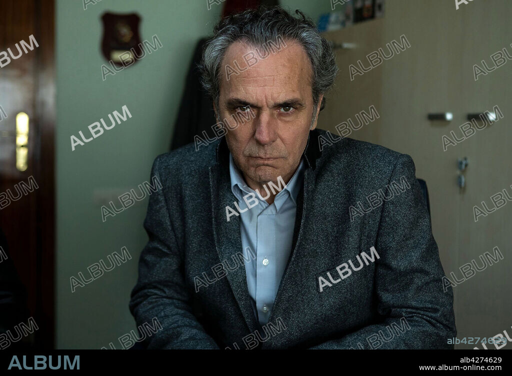 JOSE CORONADO en TU HIJO, 2018, dirigida por MIGUEL ANGEL VIVAS. Copyright Apache Films / Las Películas Del Apache / La Claqueta PC / R / VERGNE, JULIO.