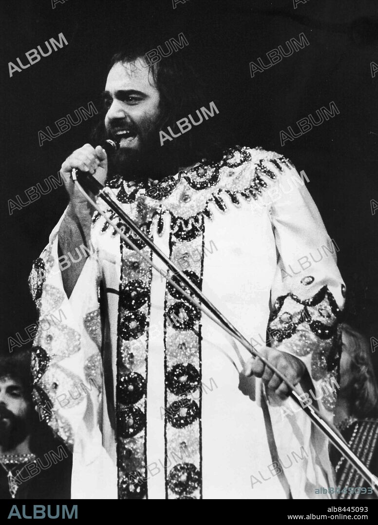 GÖTEBORG 1974-10-21.. Demis Roussos - grekisk sångare, mest känd för sina romantiska sånger och sin karakteristiskt passionsfyllda röst. *** Local Caption *** GP Foto: Harry Nicolaisen / Kamerareportage / TT / Kod: 2524.