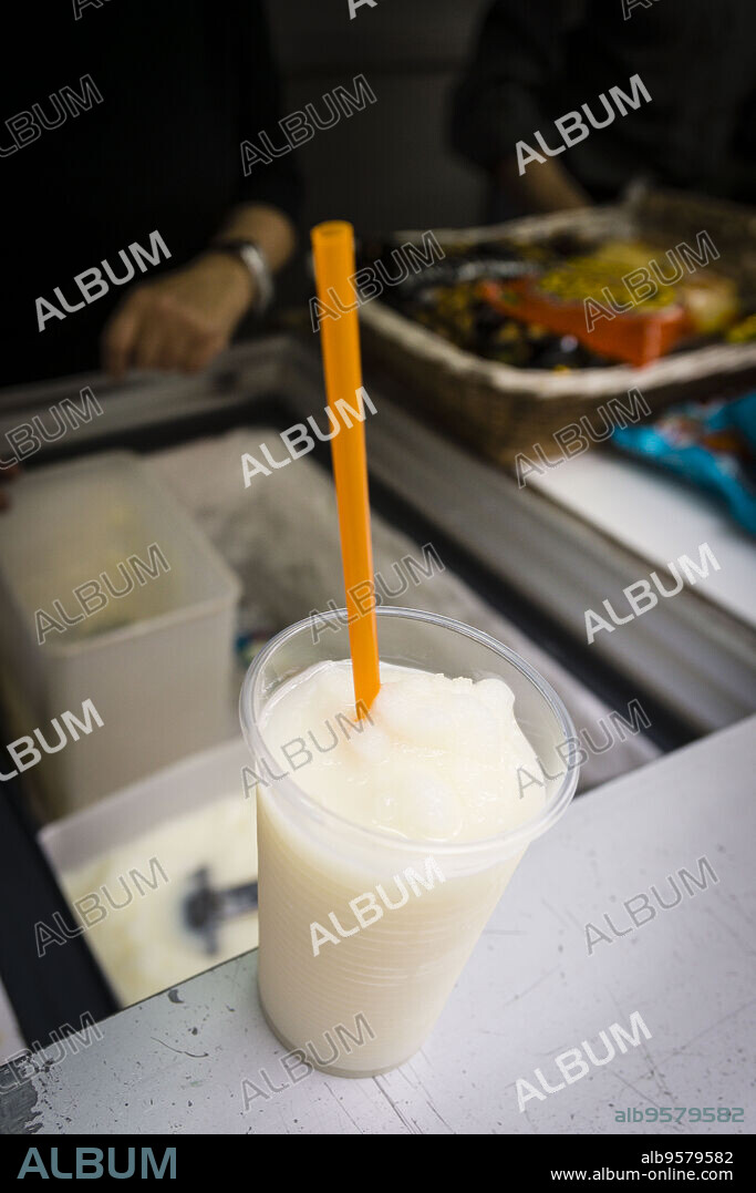 chiringuito Can Calent, helado de agua de nieve, Sa Pobla, Mallorca, balearic islands, spain, europe.