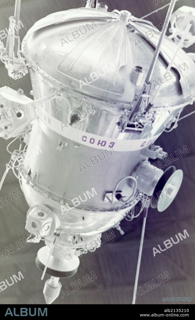 Sputnik 2 space capsule. 01/02/2013