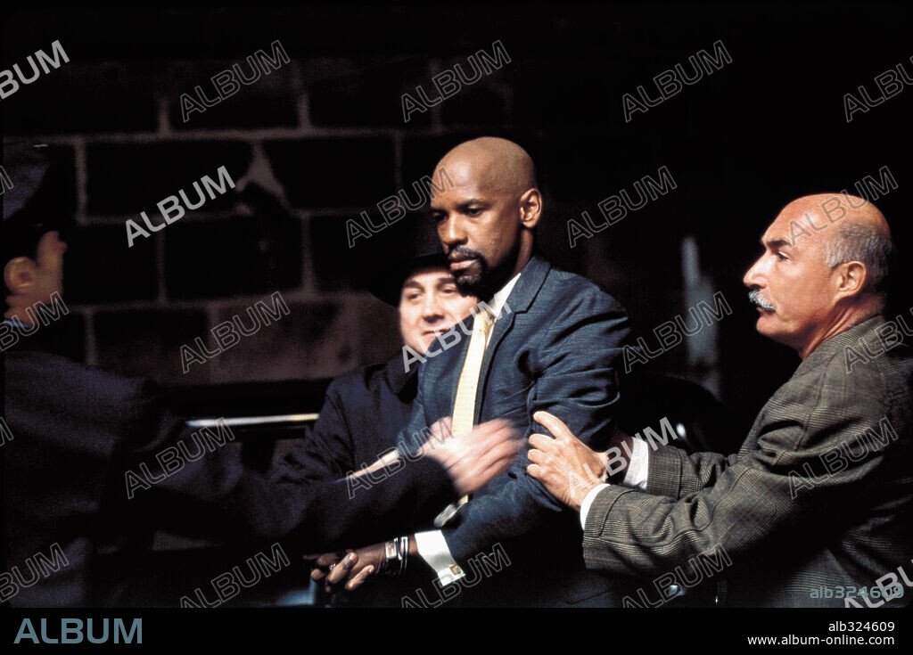DENZEL WASHINGTON in THE HURRICANE, 1999, directed by NORMAN JEWISON. Copyright UNIVERSAL PICTURES / REGAN, KEN.
