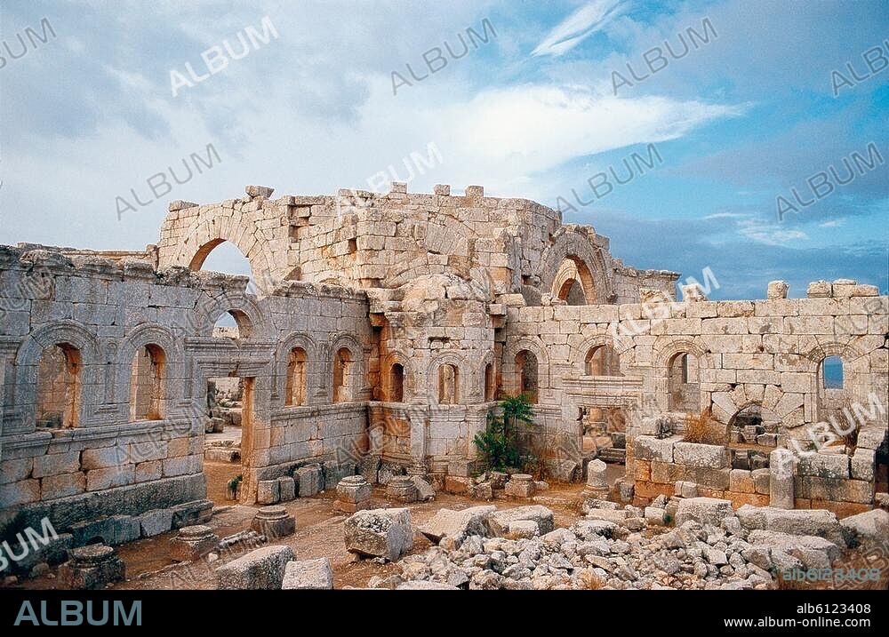 Qalaat Semaan-Simeonskloster (Prov. Aleppo, Syrien), Klosterkirche des Hl.Simeon Stylites (erb. 467-490).-Außenansicht: Blick auf das Oktogon, die einst die Kuppel trug, die die Säule des Hl. Simeon überwölbte.-Foto, undat.