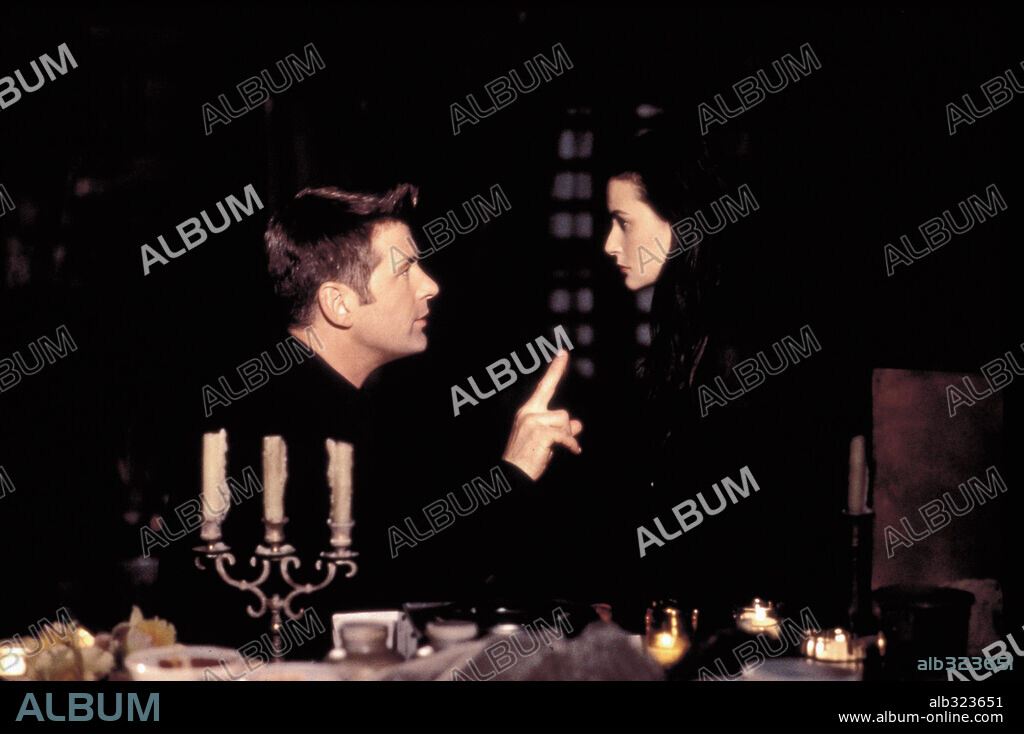 ALEC BALDWIN and DEMI MOORE in THE JUROR, 1996, directed by BRIAN GIBSON. Copyright COLUMBIA PICTURES / SCHWARTZ, ANDY.