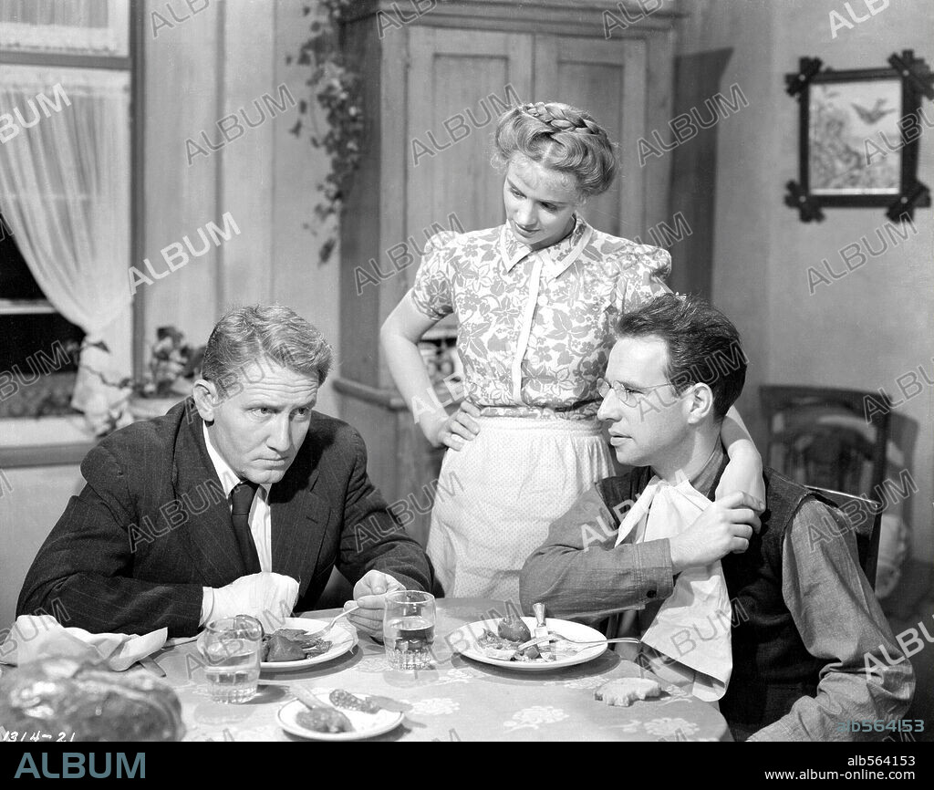 HUME CRONYN, JESSICA TANDY and SPENCER TRACY in THE SEVENTH CROSS, 1944, directed by FRED ZINNEMANN. Copyright M.G.M.