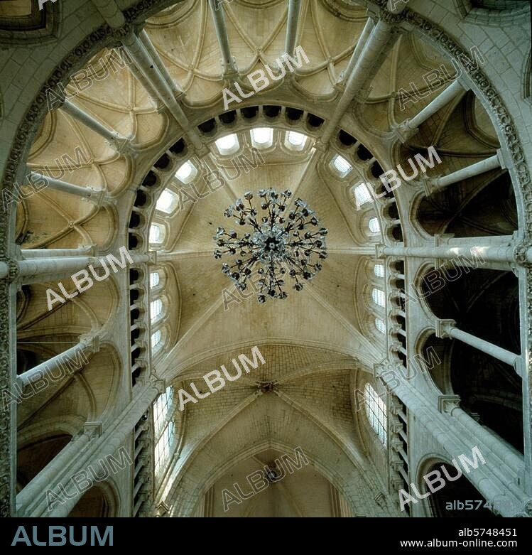 Soissons, Kathedrale / Chorgewölbe © Uwe Dettmar 6 × 9 cm.
