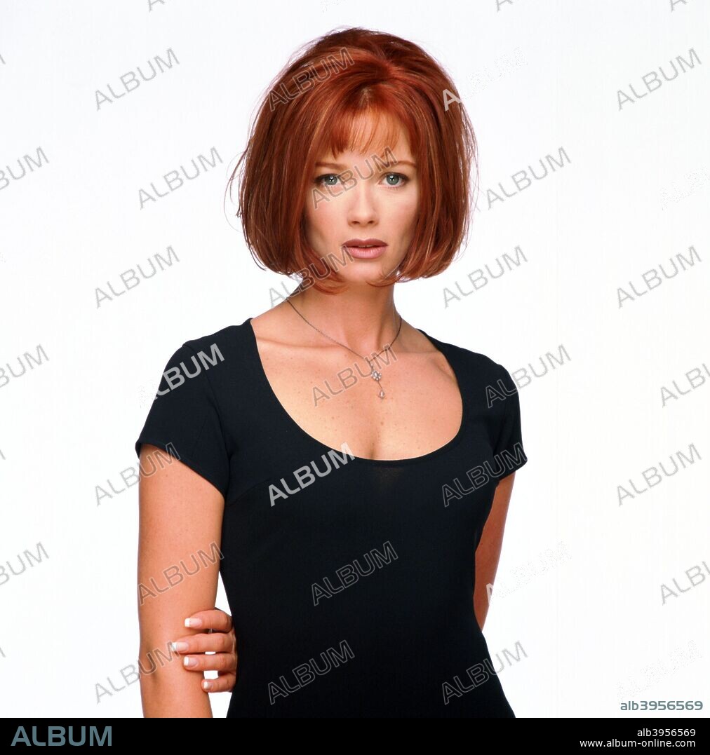 LAUREN HOLLY en DOS TONTOS MUY TONTOS, 1994 (DUMB AND DUMBER), dirigida por BOBBY & PETER FARRELLY, BOBBY FARRELLY y PETER FARRELLY. Copyright NEW LINE CINEMA.