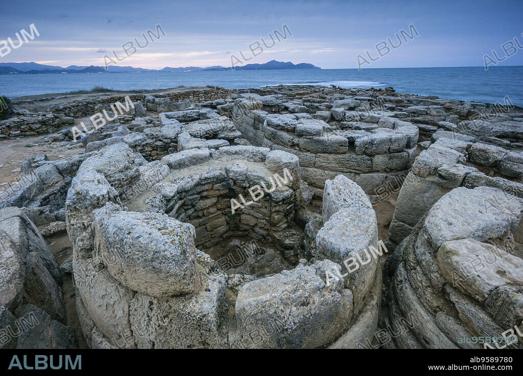 Necropolis of Son Real , set of Funerarias Construcciones , municipal end of Santa Margalida, Mallorca, Balearic Islands, spain, Europe.