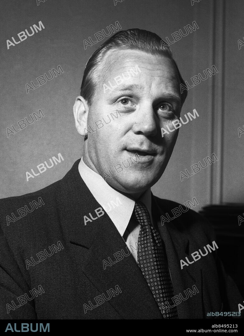 STOCKHOLM 1949 . Arne Geijer (1910-1979) var LO:s ordförande 1956-1973 och riksdagsledamot för Socialdemokraterna 1955-1976.. Foto: TT Historical / kod 1900.